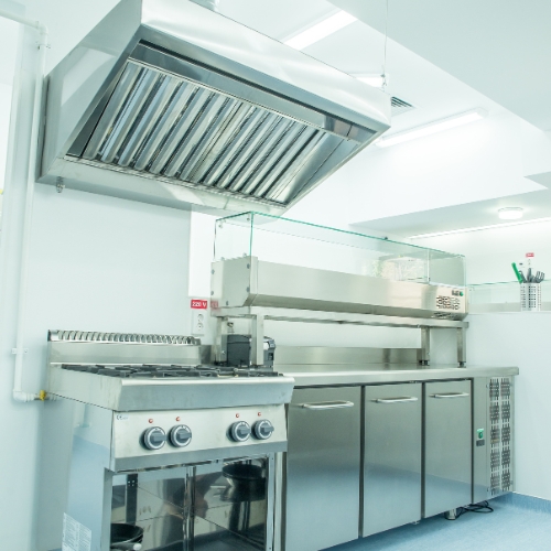 installation-hotte-de-cuisine
